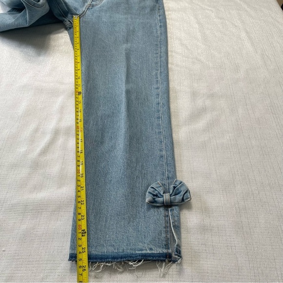 Levi's Wedgie Straight Jean With Bow Raw Hem High Rise Classic Denim Size 28 - Picture 13 of 14